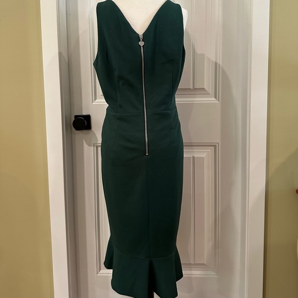 Elegant Betsy Johnson Green Sleeveless Dress Size 14 - Picture 4 of 16